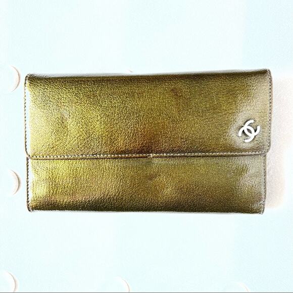 Chanel Vintage Tri Fold Patent Leather Wallet - Picture 1 of 15
